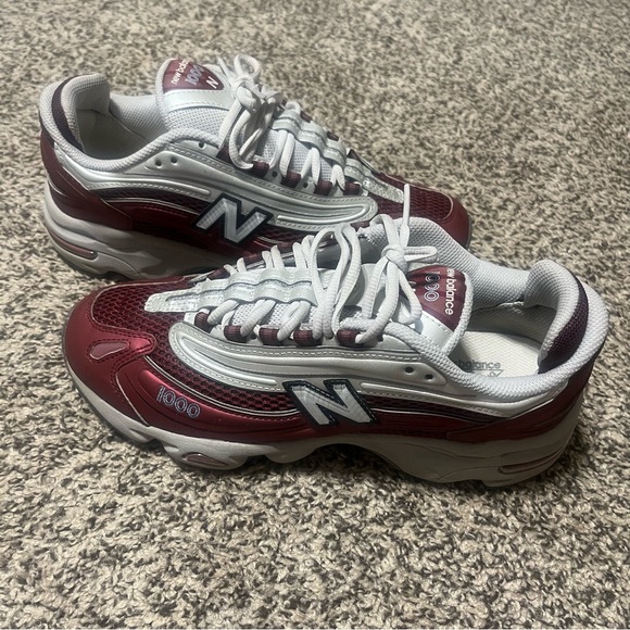 New Balance 1000 “Monarch Burgundy” ABZORB Cushioning in Both Heel and Forefoot - Picture 3 of 9